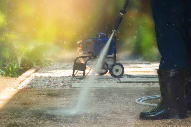 Best Sidewalk and Walkway Pressure Cleaning in Farmingdale, NY